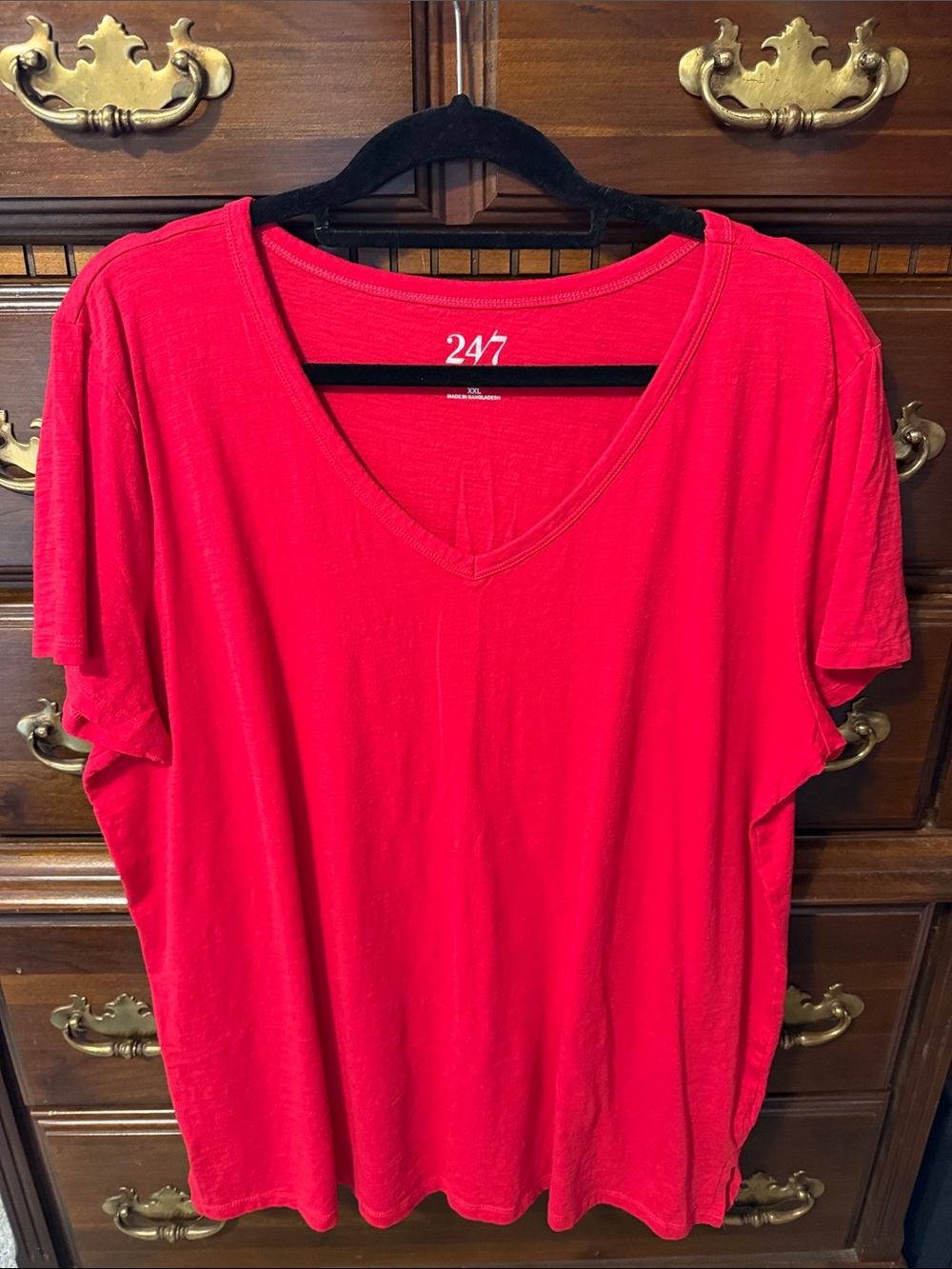 Maurices Bright Red V-Neck Short Sleeve Tee